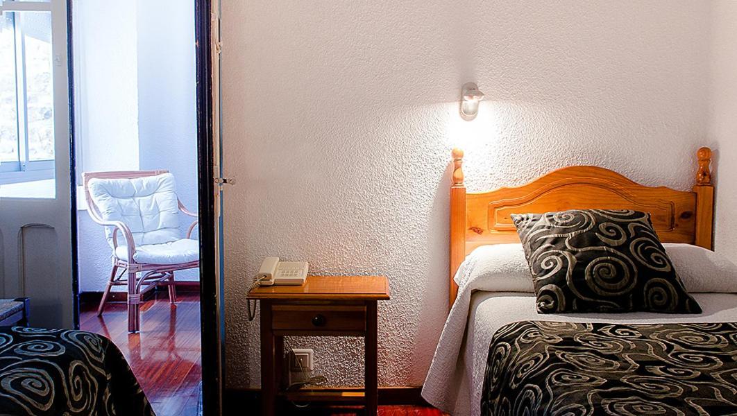 Hotel La Rambla Biescas  Buitenkant foto