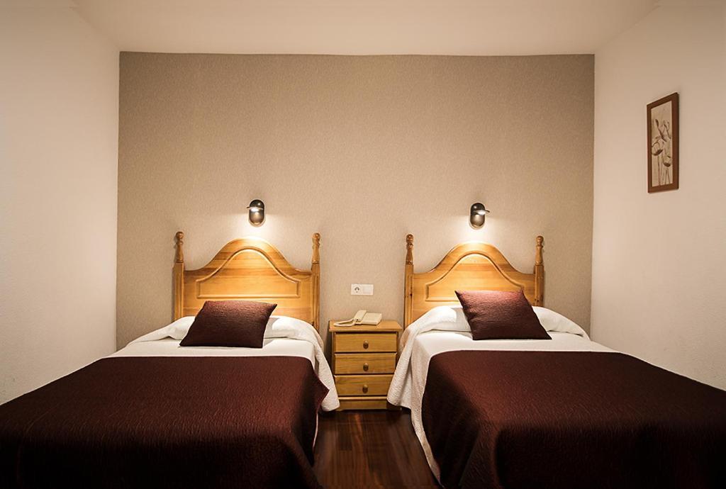 Hotel La Rambla Biescas  Buitenkant foto