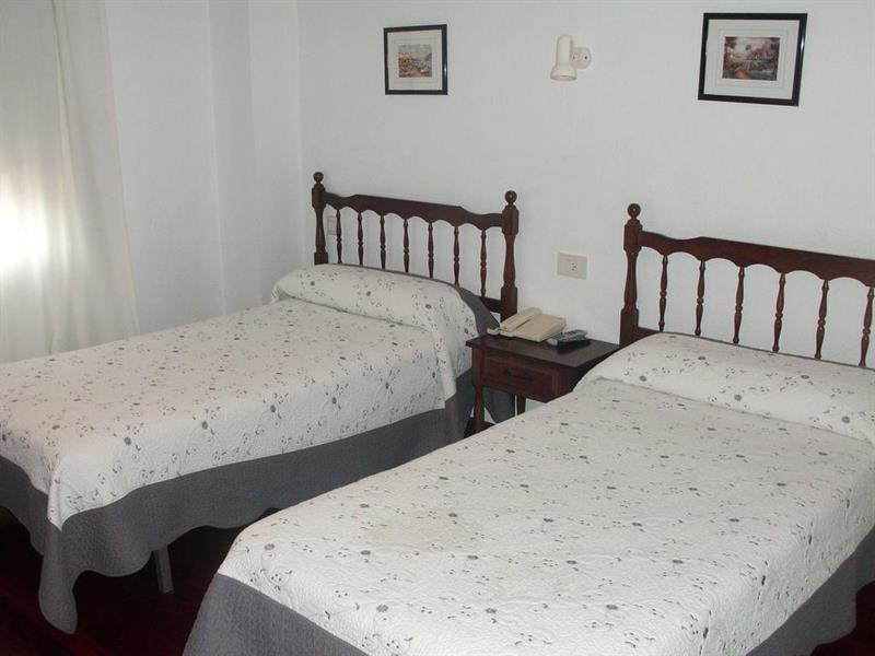 Hotel La Rambla Biescas  Buitenkant foto